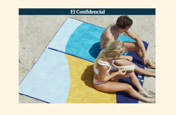 Large beach towels connected creating a beautiful common design in the beach. El confidencial news