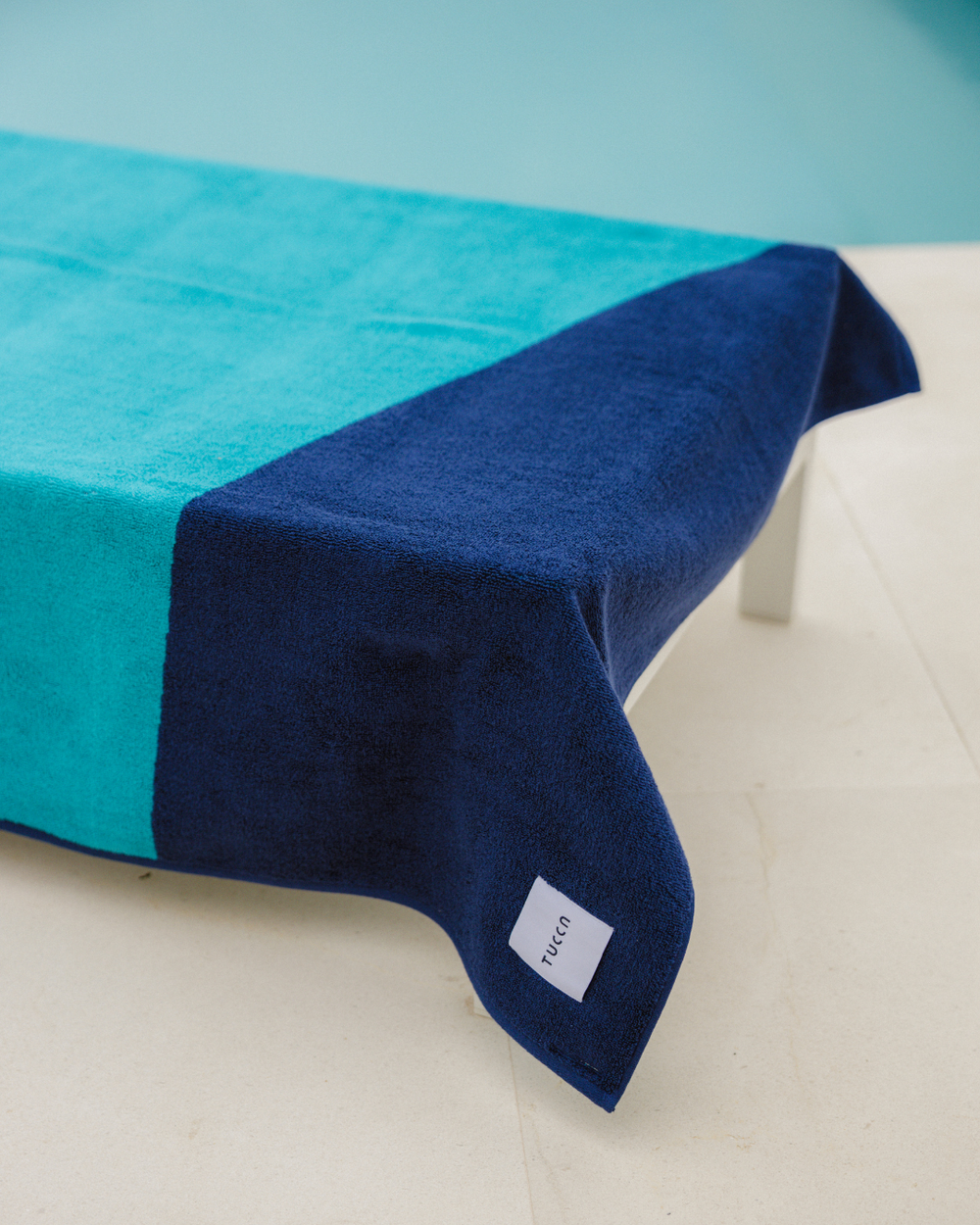 "SWELL" Organic cotton terry towel with pocket